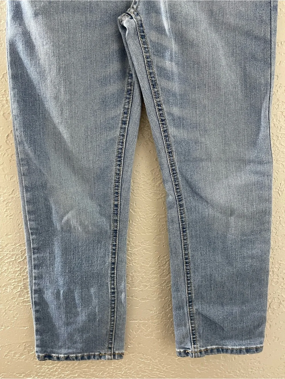 Levi's Boys Performance 514 Straight Light Blue Denim Distressed Jeans Size 8